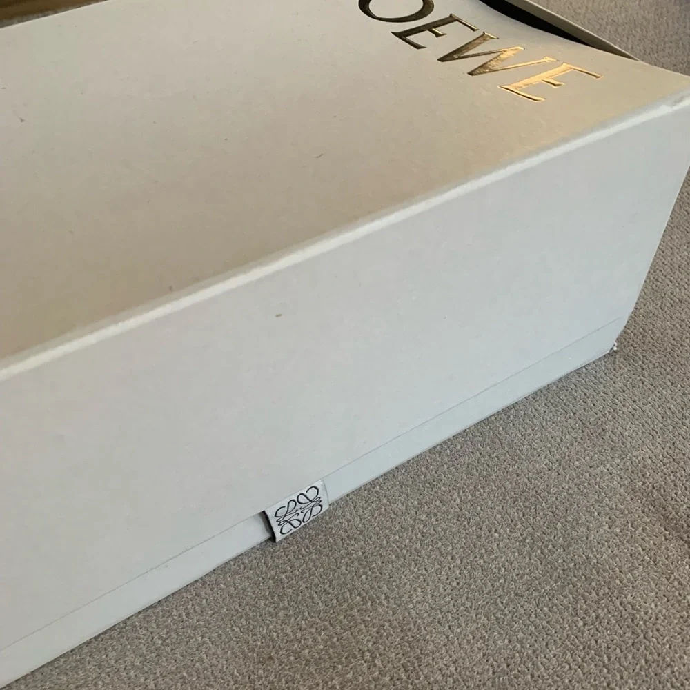 NWT size 41  monogram canvas Loewe Beige and White Sneakers - Picture 2 of 8